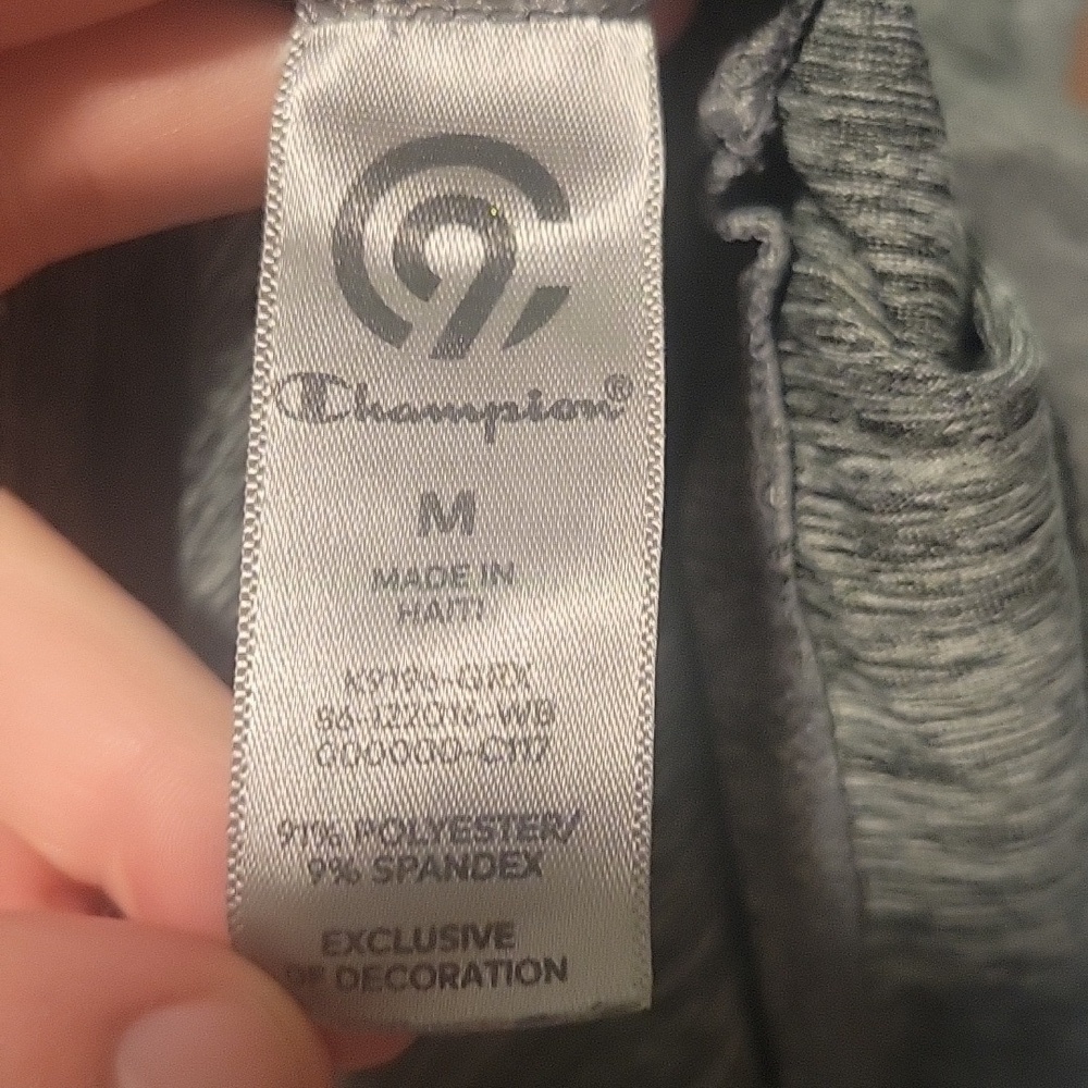 Champion Duodry Women's Gray Asymmetrical Short Sleeve Size Medium - Picture 7 of 7